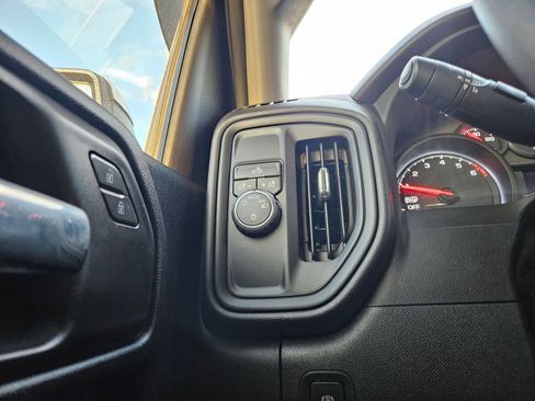 Used 2022 Chevrolet Silverado 1500 Custom image 30