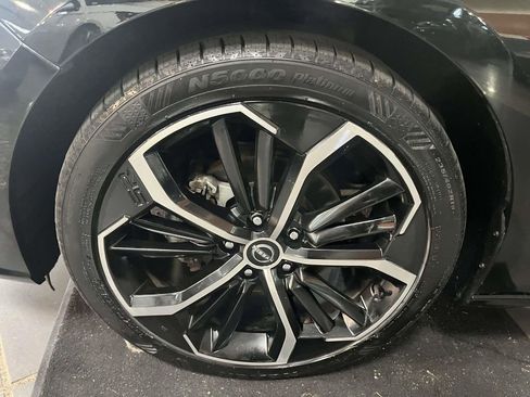 Used 2024 Nissan Altima 2.5 SR image 10