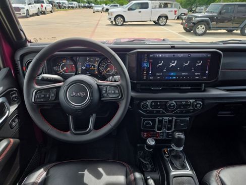 Used 2024 Jeep Wrangler Unlimited Rubicon w/ Safety Group AWD/4WD image 18