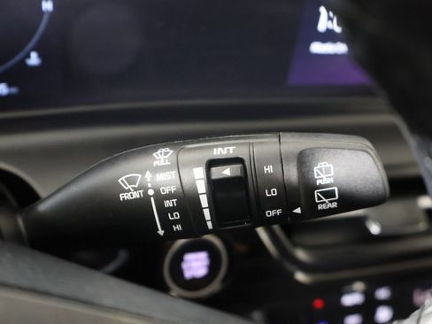 Used 2024 Kia Seltos S AWD/4WD image 38