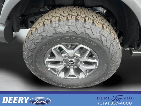 New 2025 Ford Bronco Badlands image 11