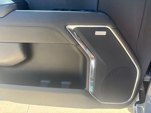 Used 2024 Chevrolet Silverado 1500 LT Trail Boss w/ Convenience Package II AWD/4WD image 13