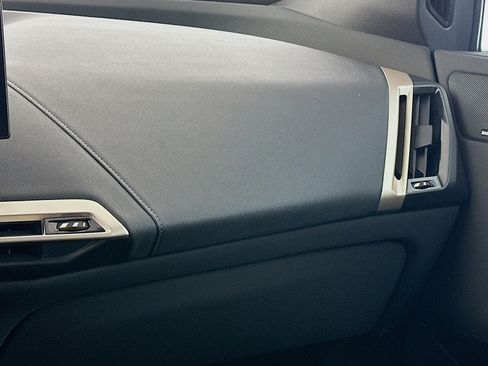 Used 2023 BMW iX xDrive50 w/ Premium Package image 16