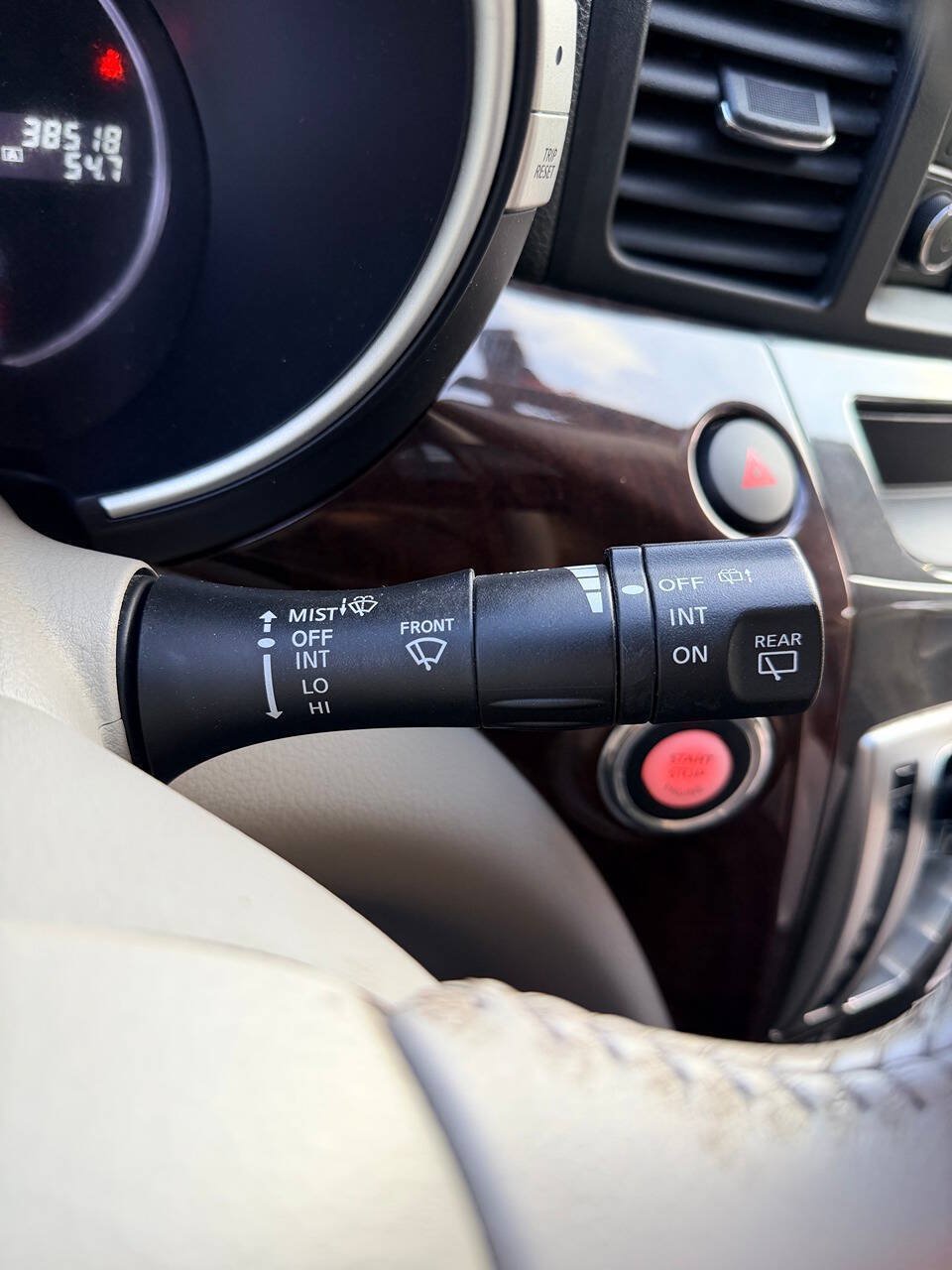 Used 2015 Nissan Quest SV w/ Leather Package FWD image 32
