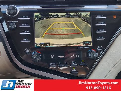 Used 2019 Toyota Camry XLE FWD image 19
