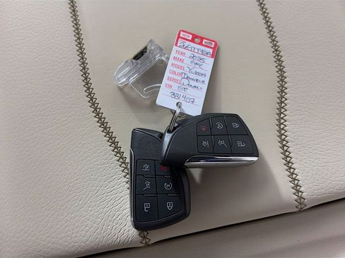 Used 2025 GMC Yukon Denali w/ Denali Reserve Package image 36