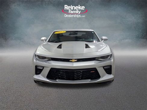 Used 2017 Chevrolet Camaro SS image 2