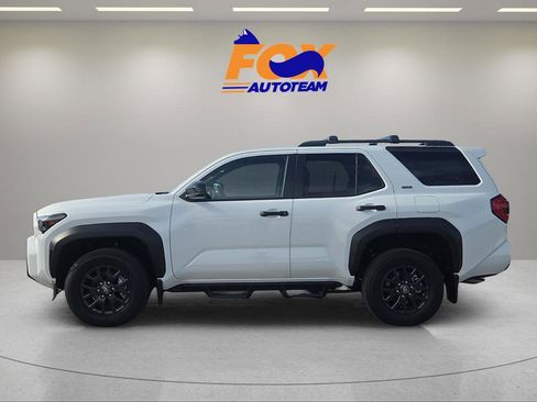 New 2026 Toyota 4Runner SR5 image 2