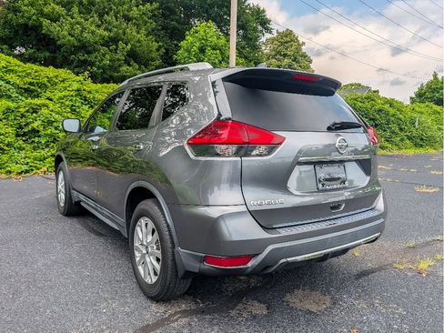 Used 2017 Nissan Rogue SV w/ SV Premium Package AWD/4WD image 8