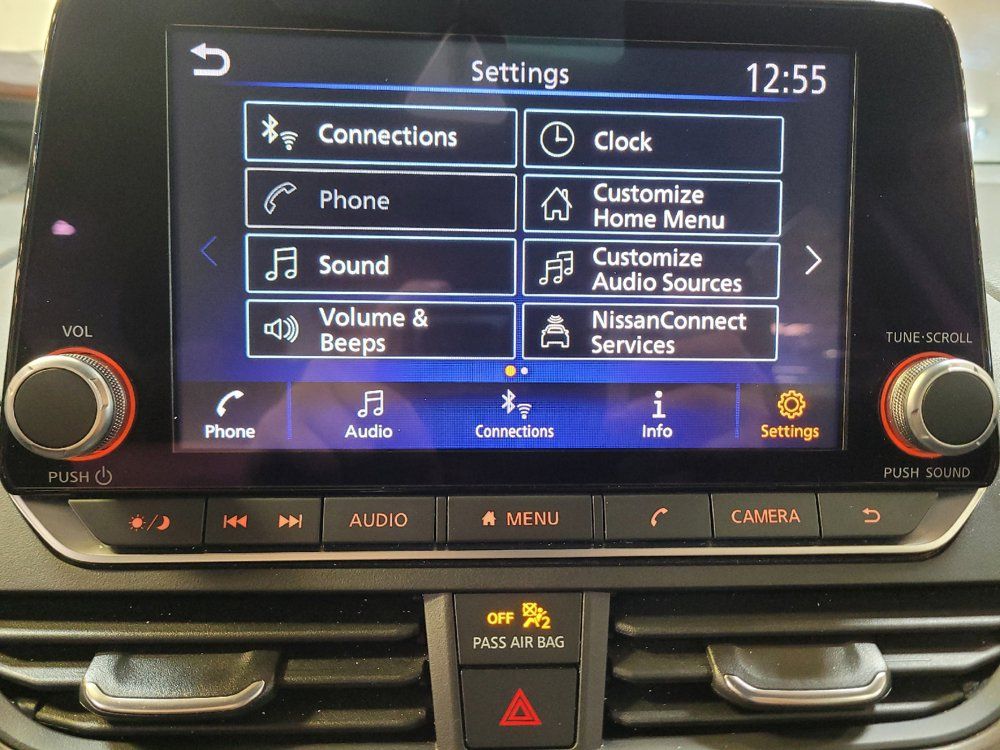 Used 2025 Nissan Altima 2.5 SV FWD image 25