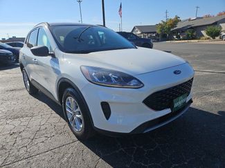 Used 2022 Ford Escape SE w/ Cold Weather Package video 2