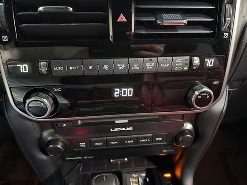 Used 2023 Lexus GX 460 Premium w/ Premium Package AWD/4WD image 22