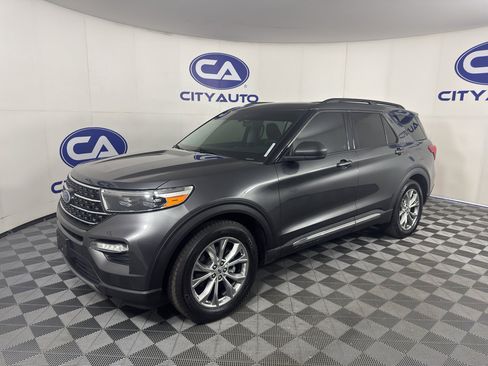 Used 2020 Ford Explorer XLT w/ Equipment Group 202A RWD image 7