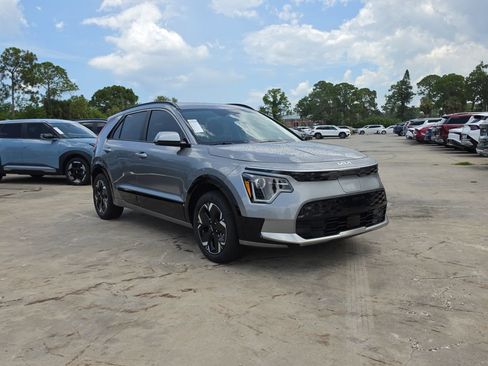 New 2026 Kia Niro Wind FWD image 2