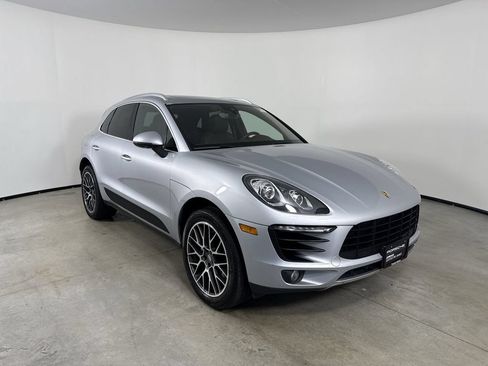 Certified 2018 Porsche Macan S AWD/4WD image 9