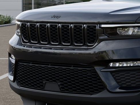 New 2025 Jeep Grand Cherokee Limited w/ Black Appearance Package AWD/4WD image 12