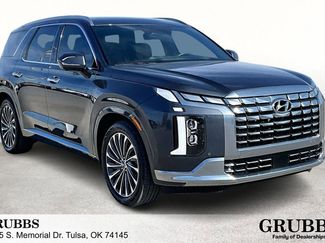 Used 2024 Hyundai Palisade Calligraphy video 1