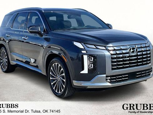 Used 2024 Hyundai Palisade Calligraphy image 1