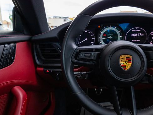 Used 2023 Porsche 911 Carrera 4 GTS image 44