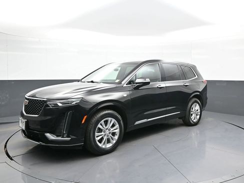 Used 2023 Cadillac XT6 Luxury image 10