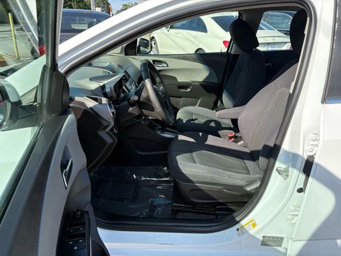 Used 2013 Chevrolet Sonic LT image 6