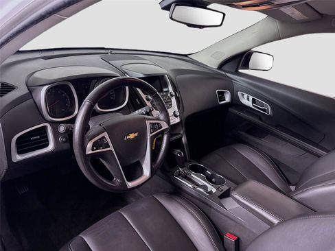 Used 2017 Chevrolet Equinox LT w/ Sport Edition image 3