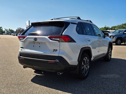 Used 2025 Toyota RAV4 XLE Premium w/ Weather Package AWD/4WD image 6