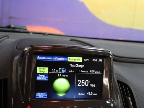 Used 2015 Chevrolet Volt FWD image 19