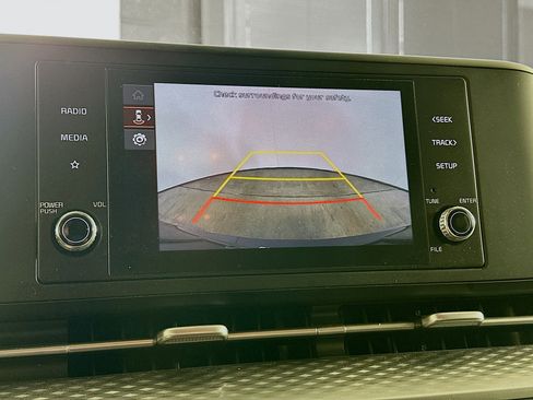 Used 2024 Kia Carnival LX image 22