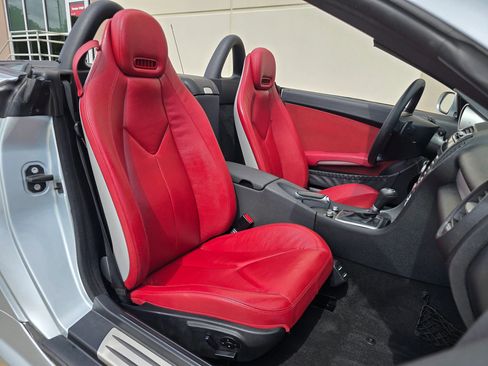 Used 2008 Mercedes-Benz SLK 350 image 24