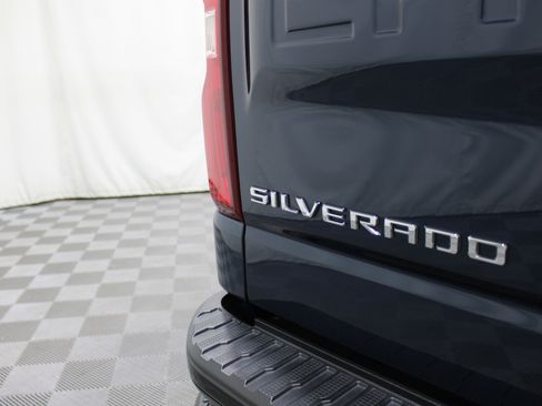 Used 2019 Chevrolet Silverado 1500 Custom Trail Boss AWD/4WD image 24