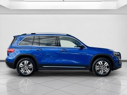Certified 2024 Mercedes-Benz GLB 250 4MATIC image 2