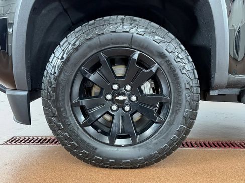 Used 2016 Chevrolet Colorado Z71 AWD/4WD image 8