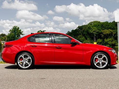 Used 2021 Alfa Romeo Giulia Ti Sport AWD/4WD image 2