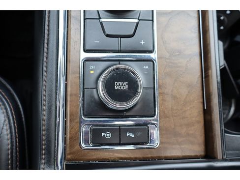 Used 2019 Ford Expedition Max Platinum image 41