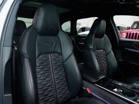 Used 2021 Audi RS 6 w/ Executive Package image 39