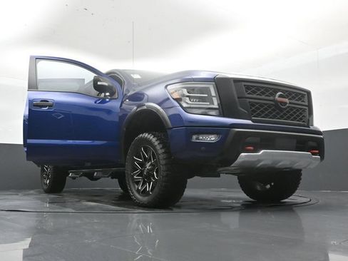 Used 2021 Nissan Titan PRO-4X w/ Pro-4x Convenience Package AWD/4WD image 54