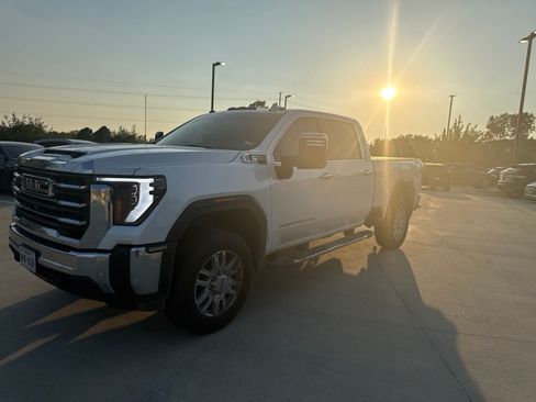 Used 2024 GMC Sierra 2500 SLT w/ Texas SLT Premium Package AWD/4WD image 8