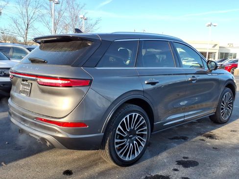 Certified 2022 Lincoln Corsair Reserve w/ Equipment Group 201A image 7