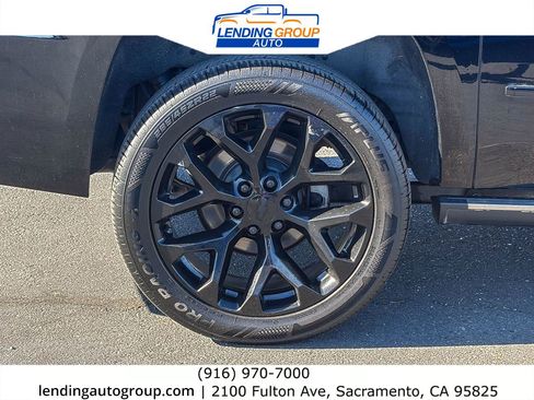 Used 2015 Chevrolet Suburban LTZ AWD/4WD image 10