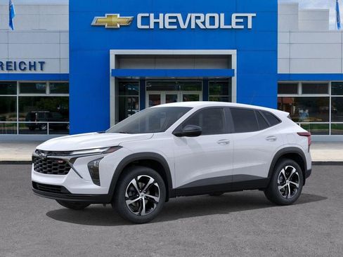 New 2026 Chevrolet Trax RS image 2