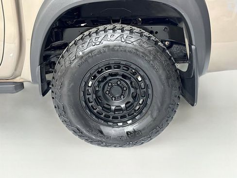 Used 2023 Nissan Frontier PRO-4X w/ Tow Package AWD/4WD image 30