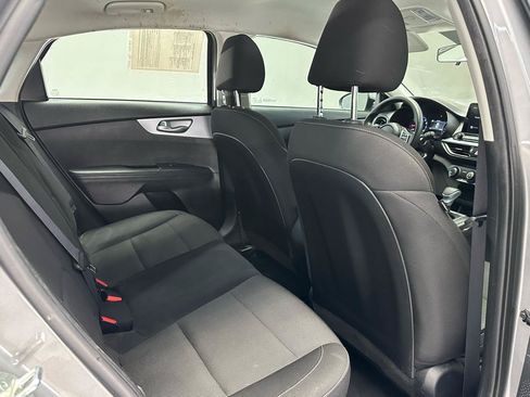 Used 2022 Kia Forte LXS FWD image 12