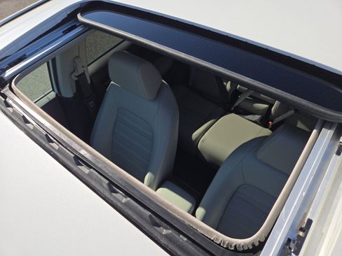 Certified 2023 Honda CR-V EX-L image 3