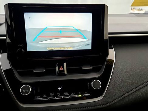 Used 2023 Toyota Corolla SE FWD image 27
