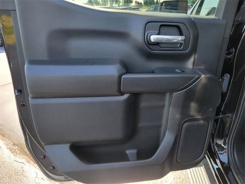 Used 2022 Chevrolet Silverado 1500 Custom image 13