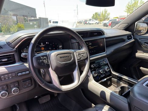Used 2022 GMC Yukon XL Denali w/ Max Trailering Package AWD/4WD image 8
