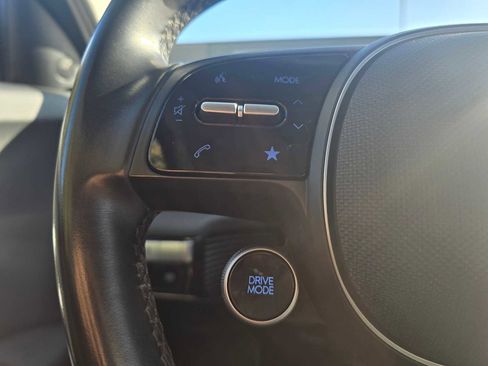 Used 2024 Hyundai Ioniq 5 SE image 32