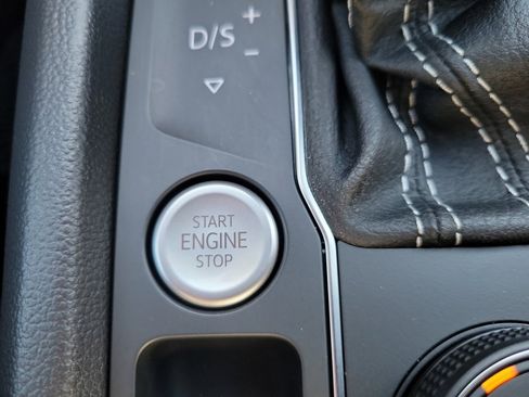 Certified 2023 Volkswagen Atlas Cross Sport SEL R-Line image 23