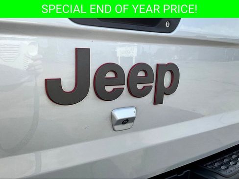 Used 2023 Jeep Gladiator Rubicon w/ LED Lighting Group image 25